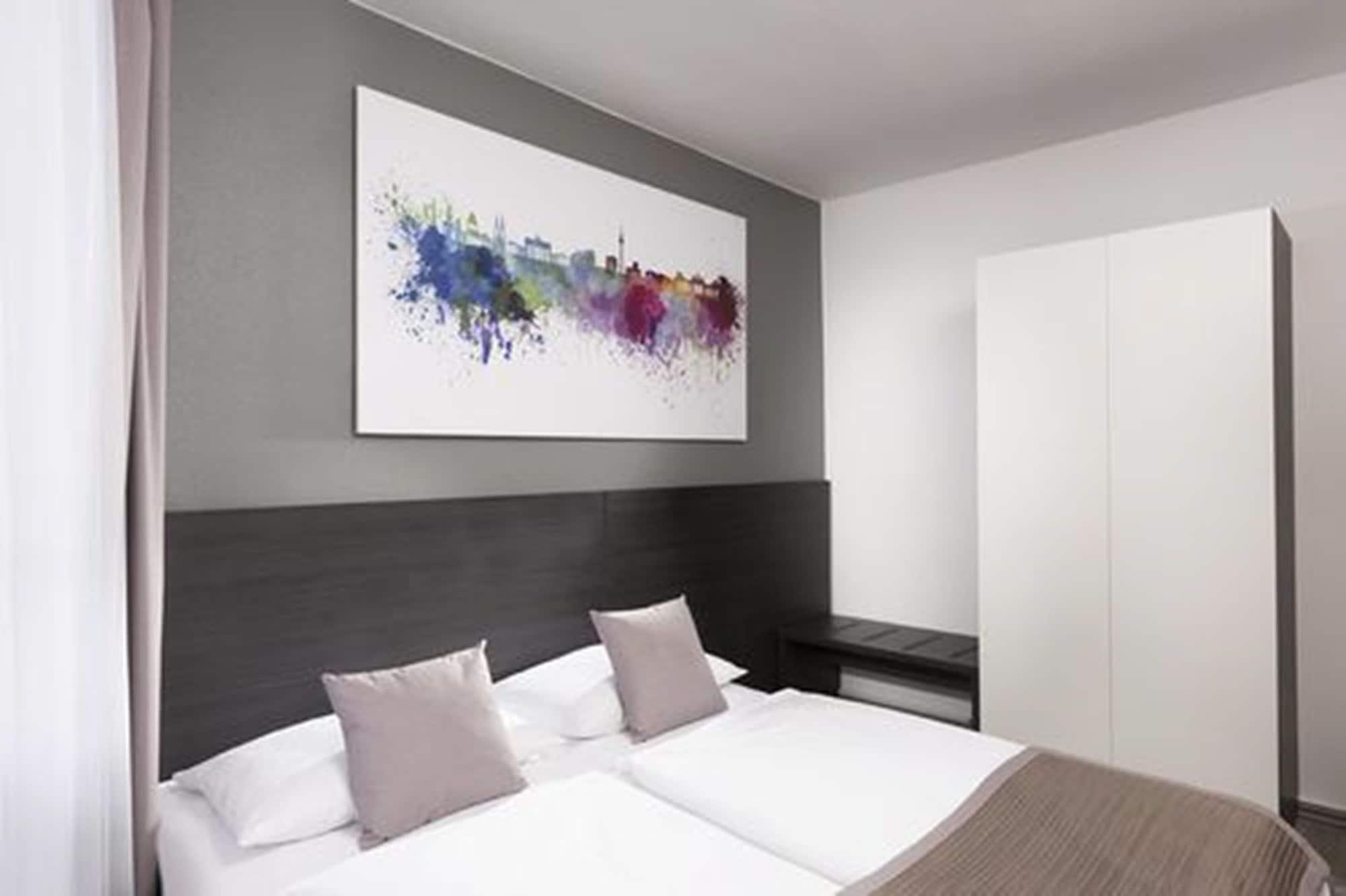 Mark Apart Hotel 3*